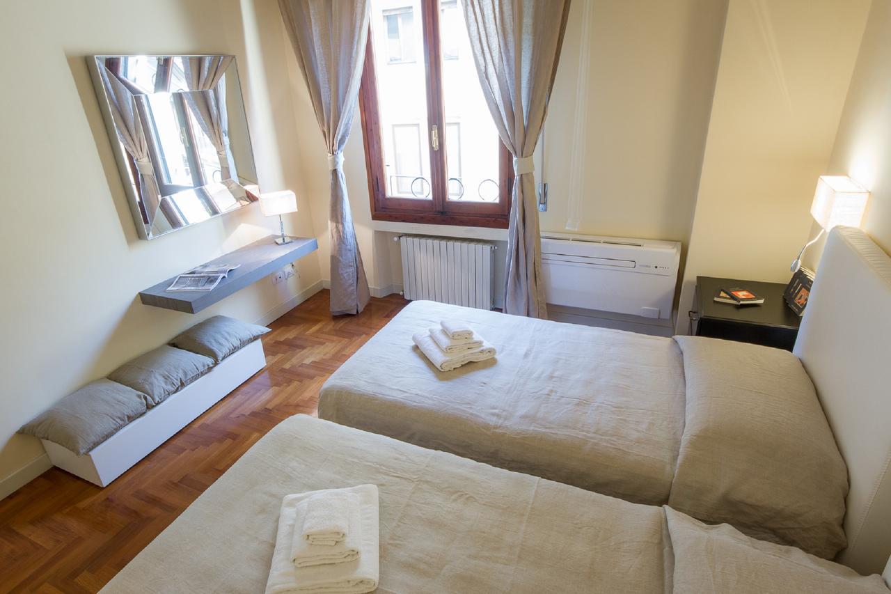 Apartments Florence - Le Por Santa Maria Bagian luar foto
